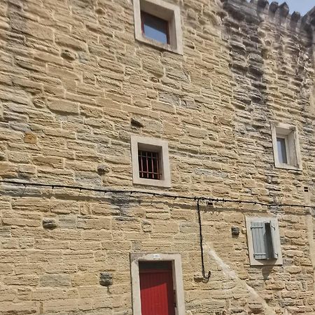 Petit Appart Entier Au Coeur Des Remparts - Netfix Et Connection Fibre Gratuits Carpentras Luaran gambar